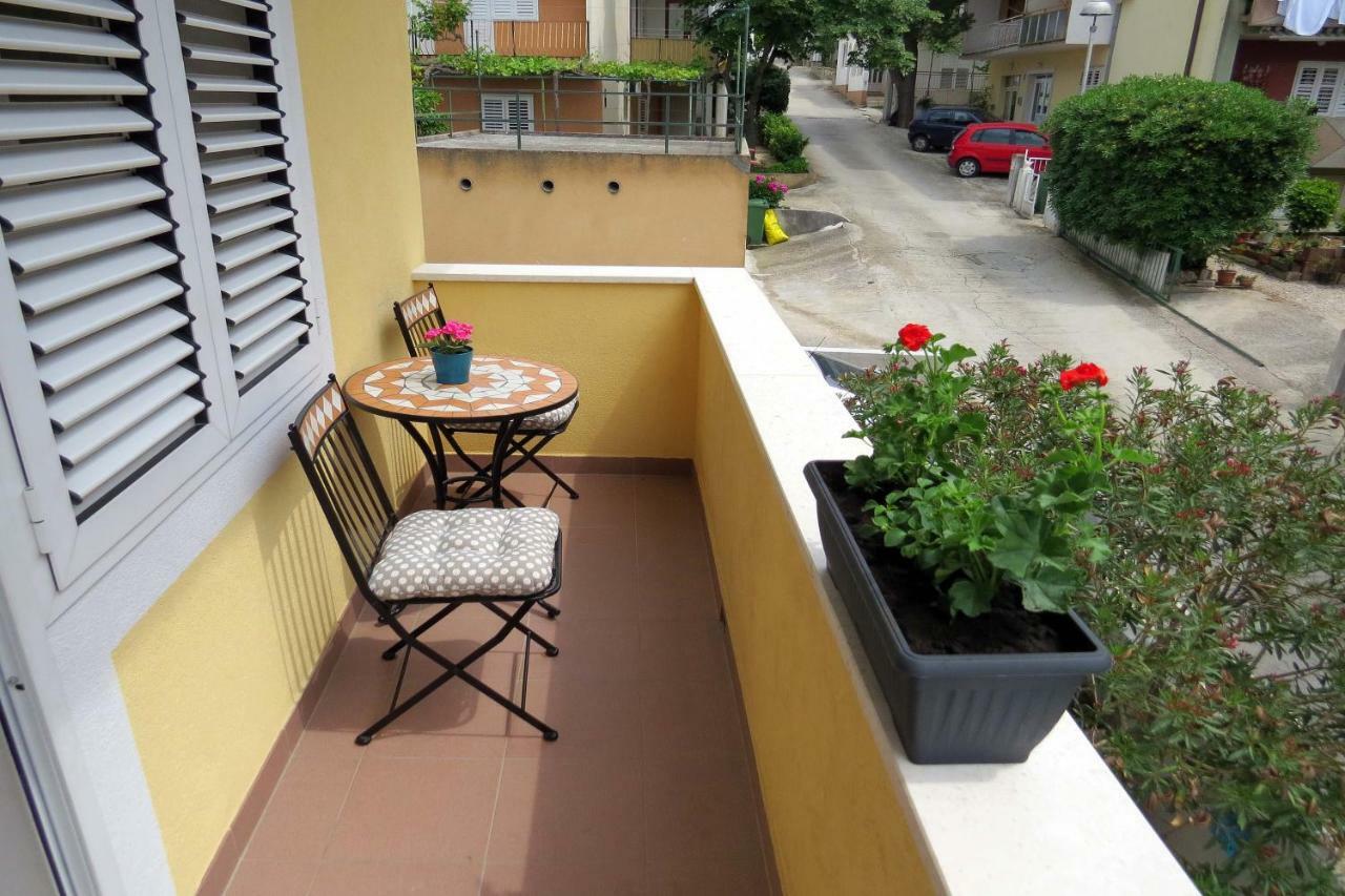 Apartman Jakir Baška Voda Екстериор снимка