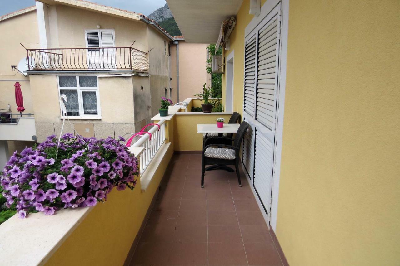 Apartman Jakir Baška Voda Екстериор снимка
