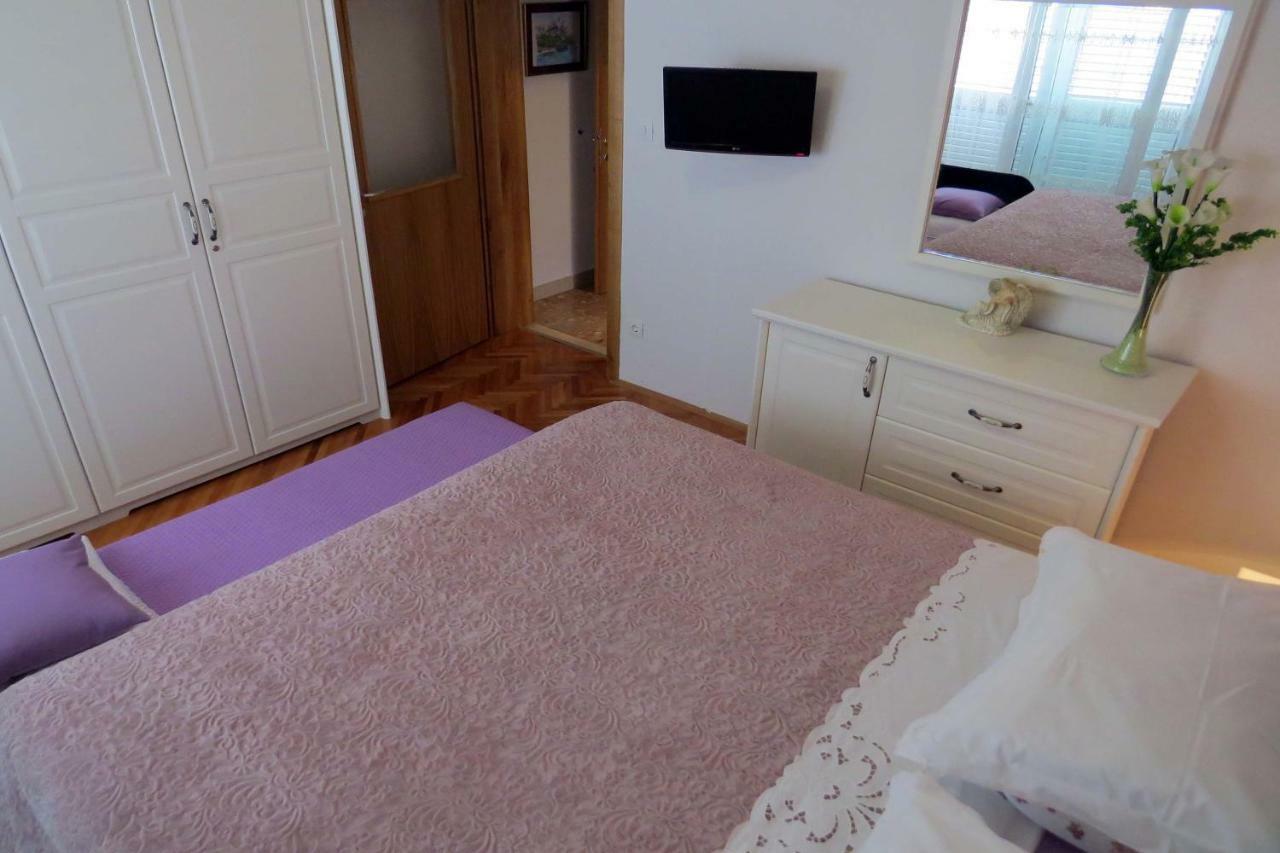 Apartman Jakir Baška Voda Екстериор снимка